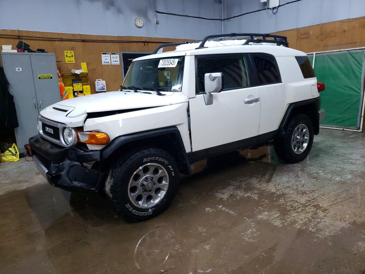 TOYOTA FJ CRUISER 2013