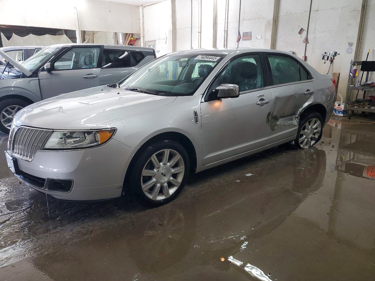 LINCOLN MKZ 2011