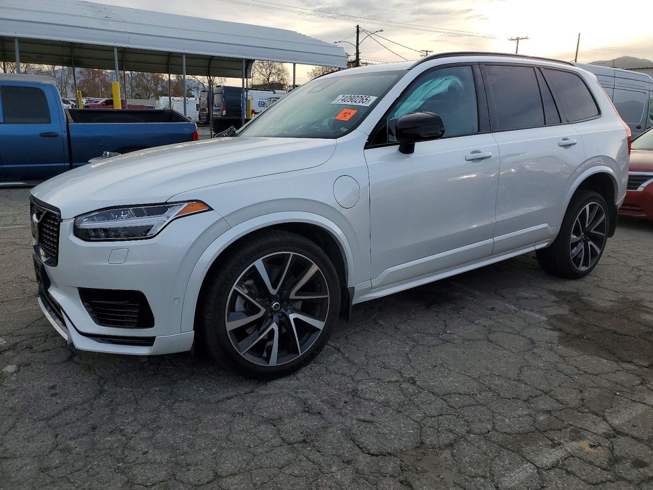 VOLVO XC90 2023