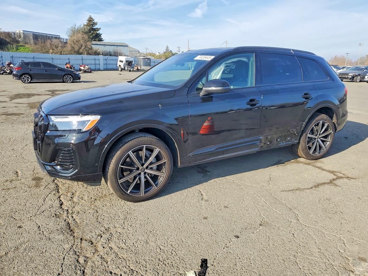 AUDI Q7 2025