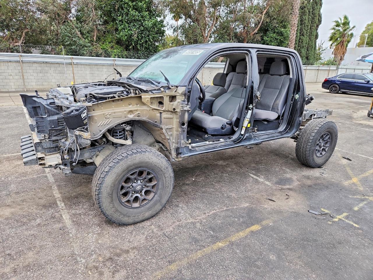 TOYOTA TACOMA 2018