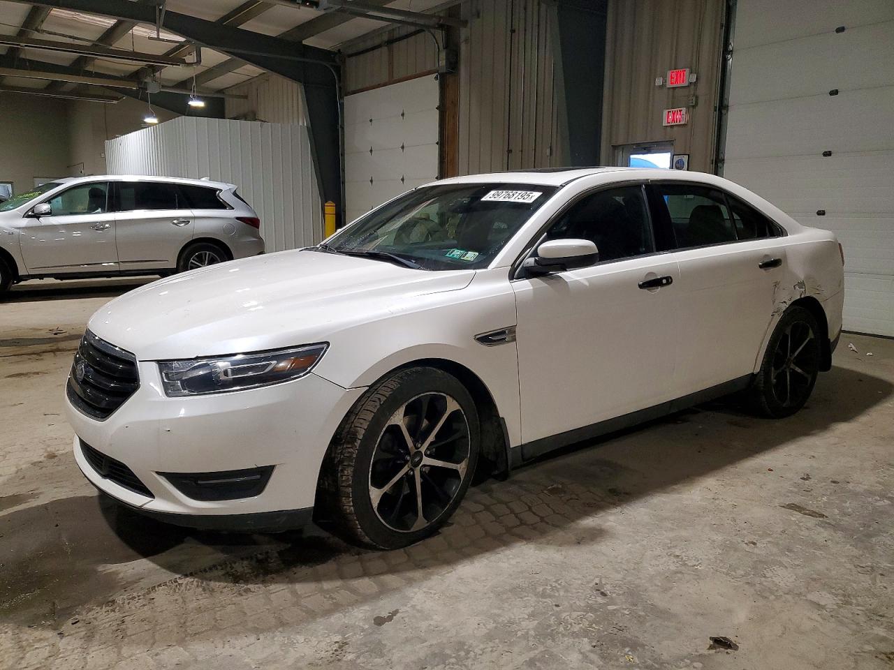 FORD TAURUS 2016