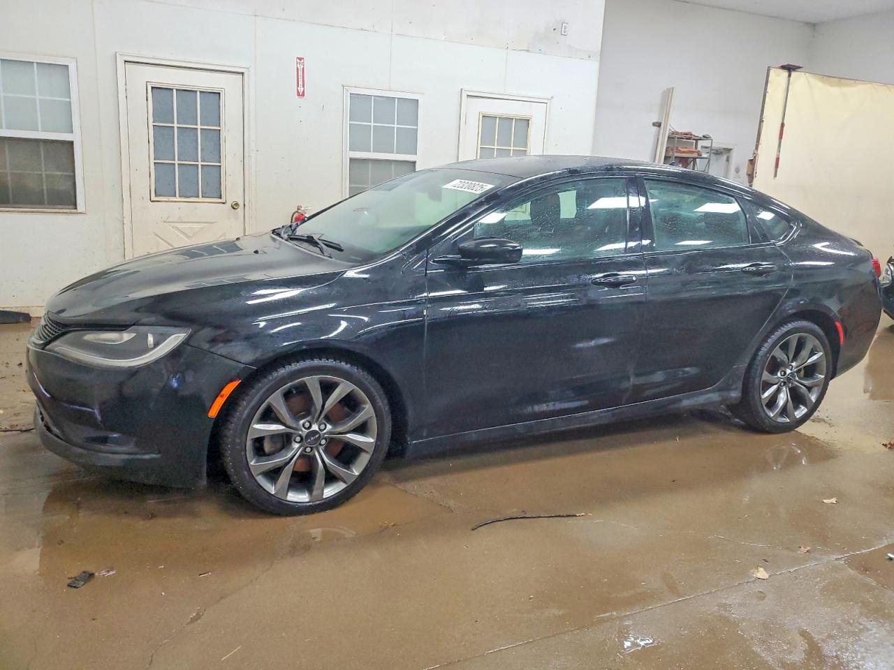 CHRYSLER 200 2015