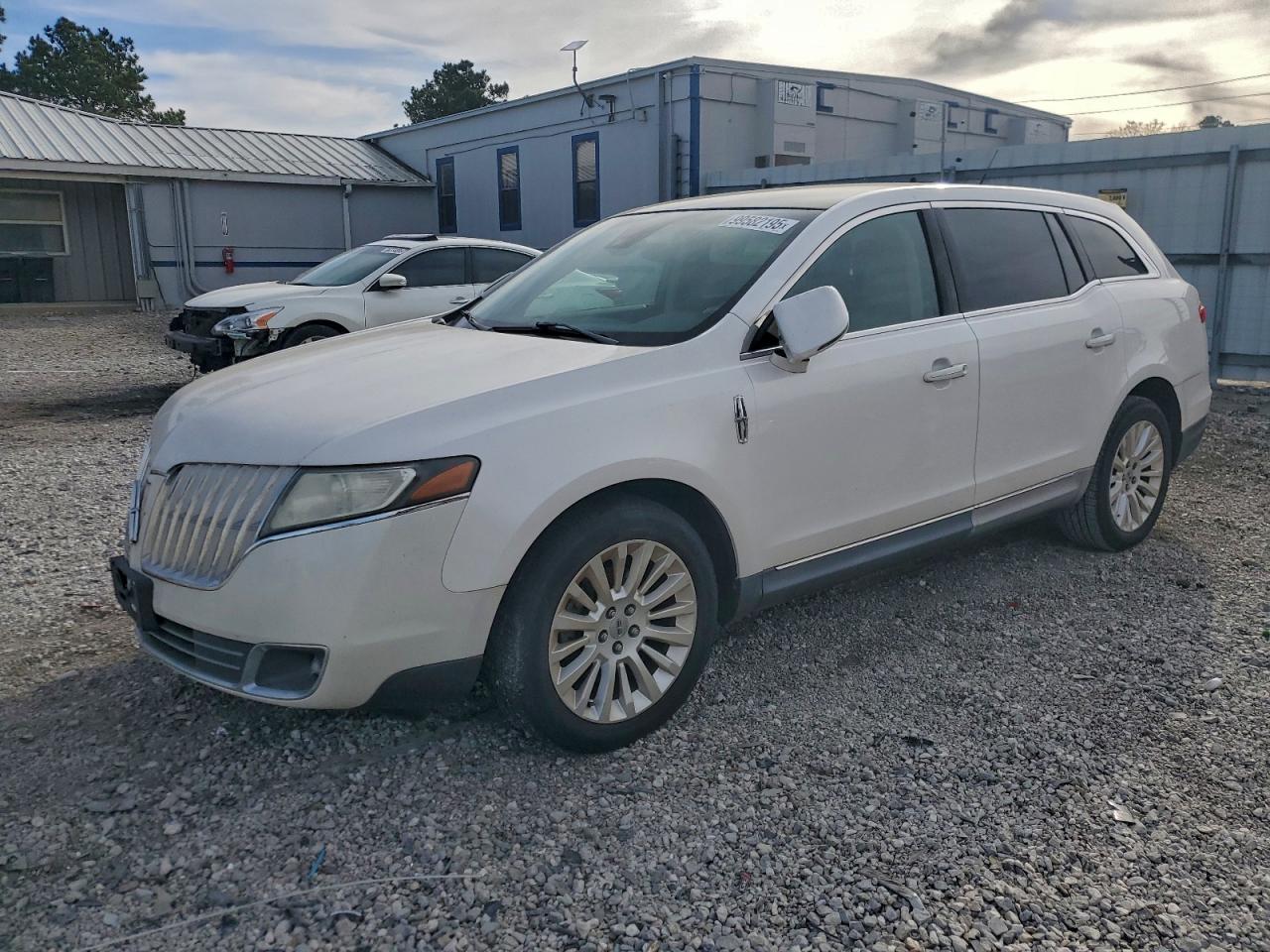 LINCOLN MKT 2012