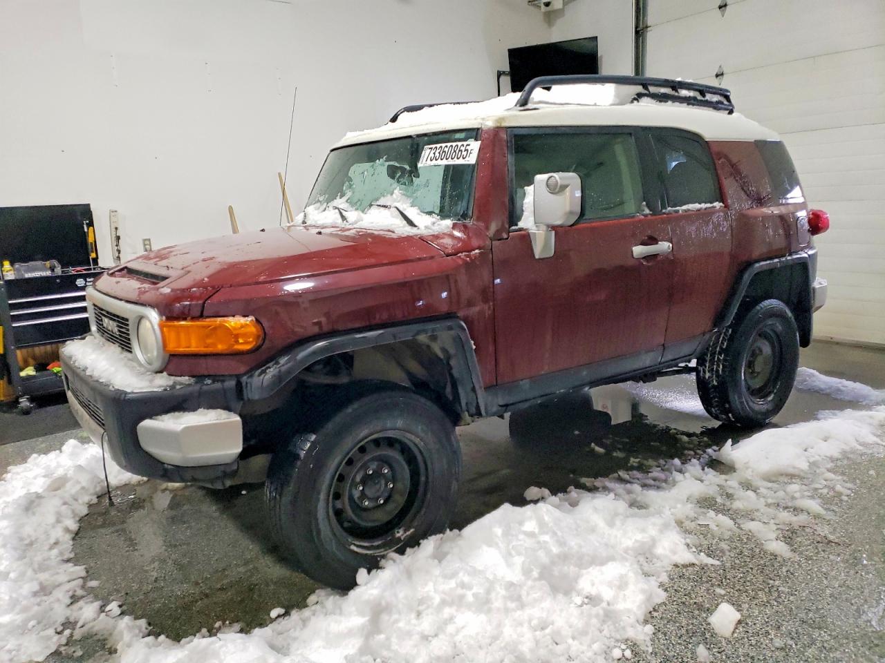 TOYOTA FJ CRUISER 2011