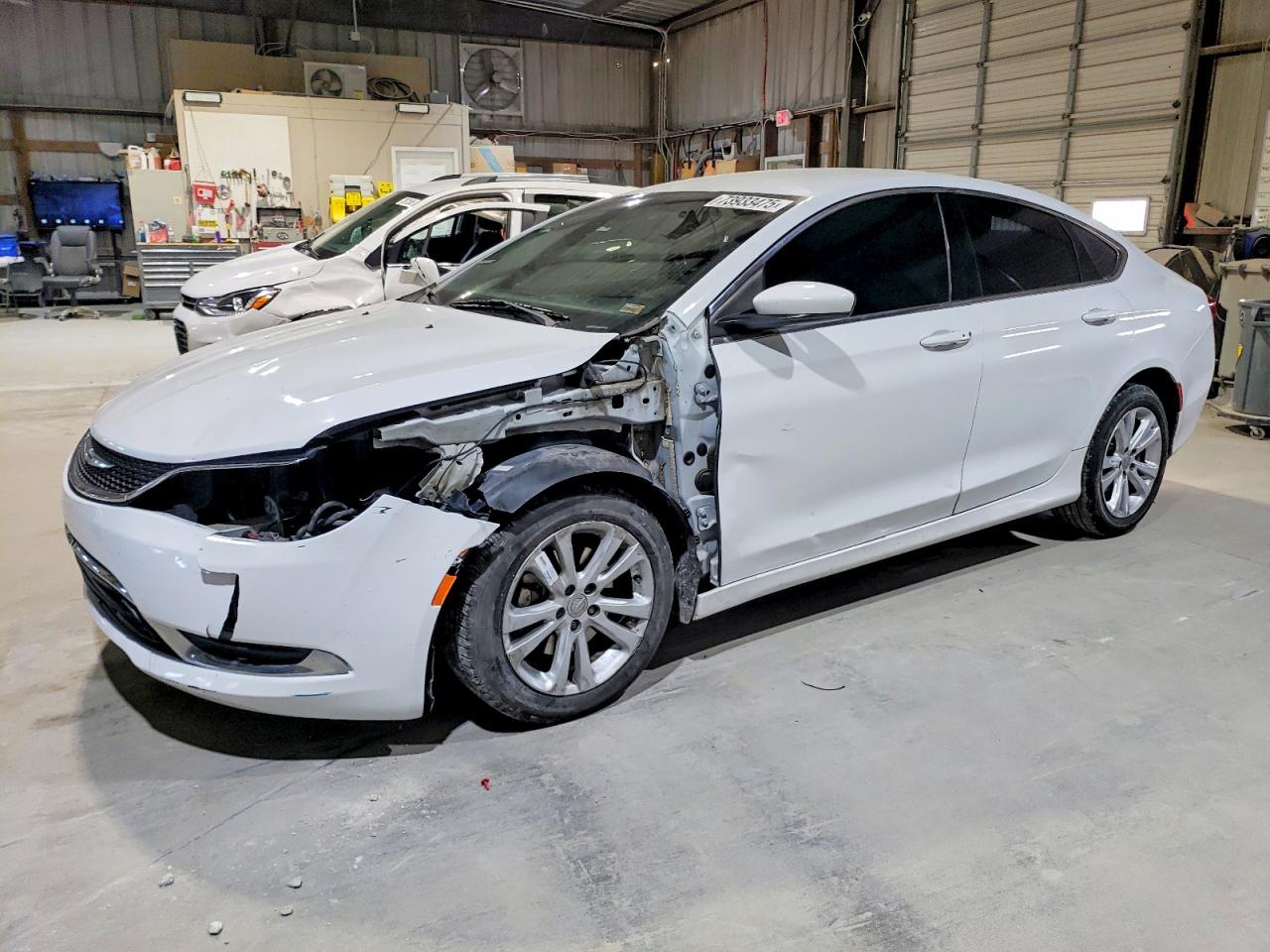 CHRYSLER 200 2015