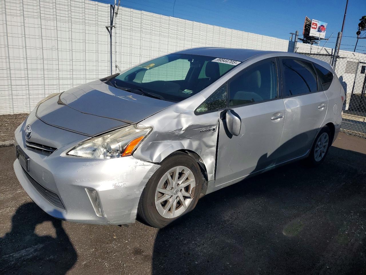 TOYOTA PRIUS V 2014