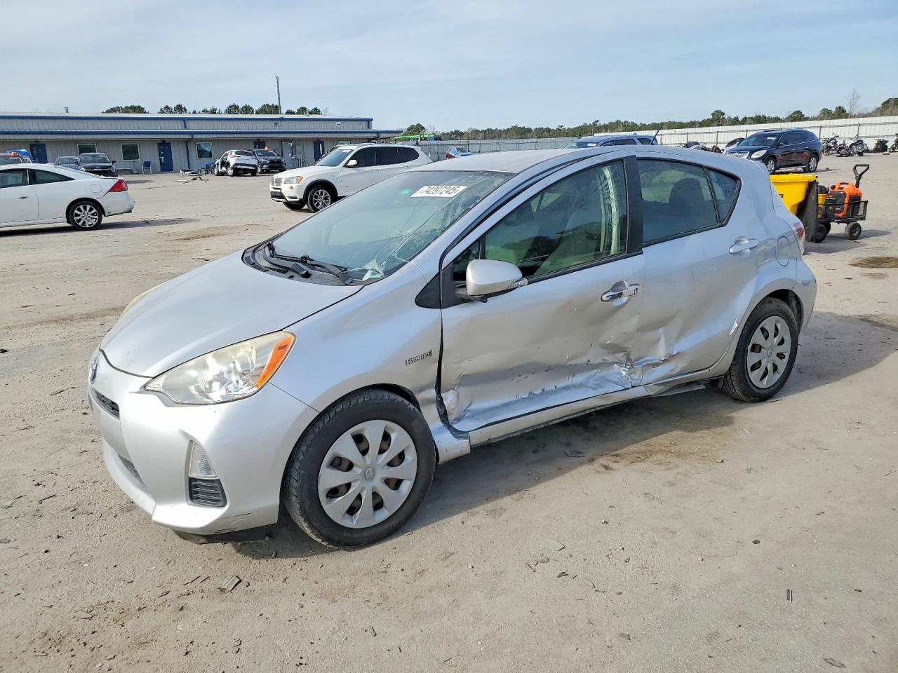 TOYOTA PRIUS C 2013