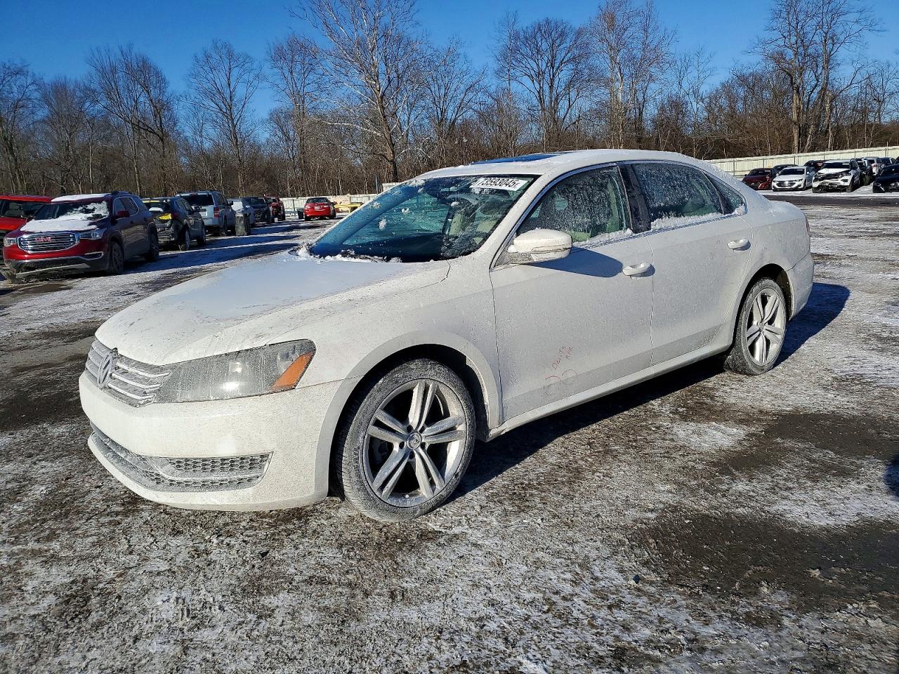 VOLKSWAGEN PASSAT 2014
