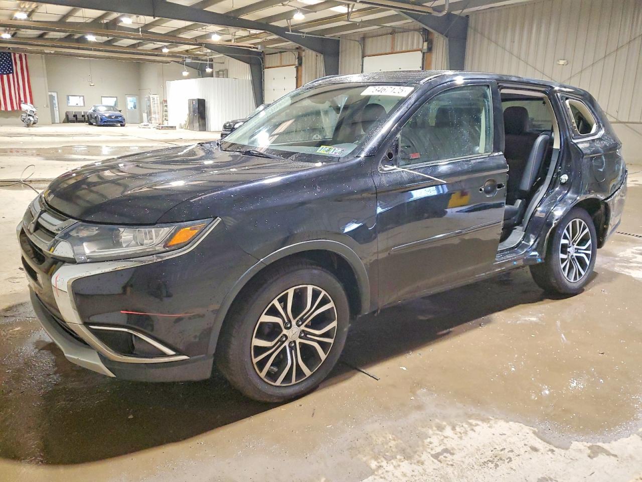 MITSUBISHI OUTLANDER 2016