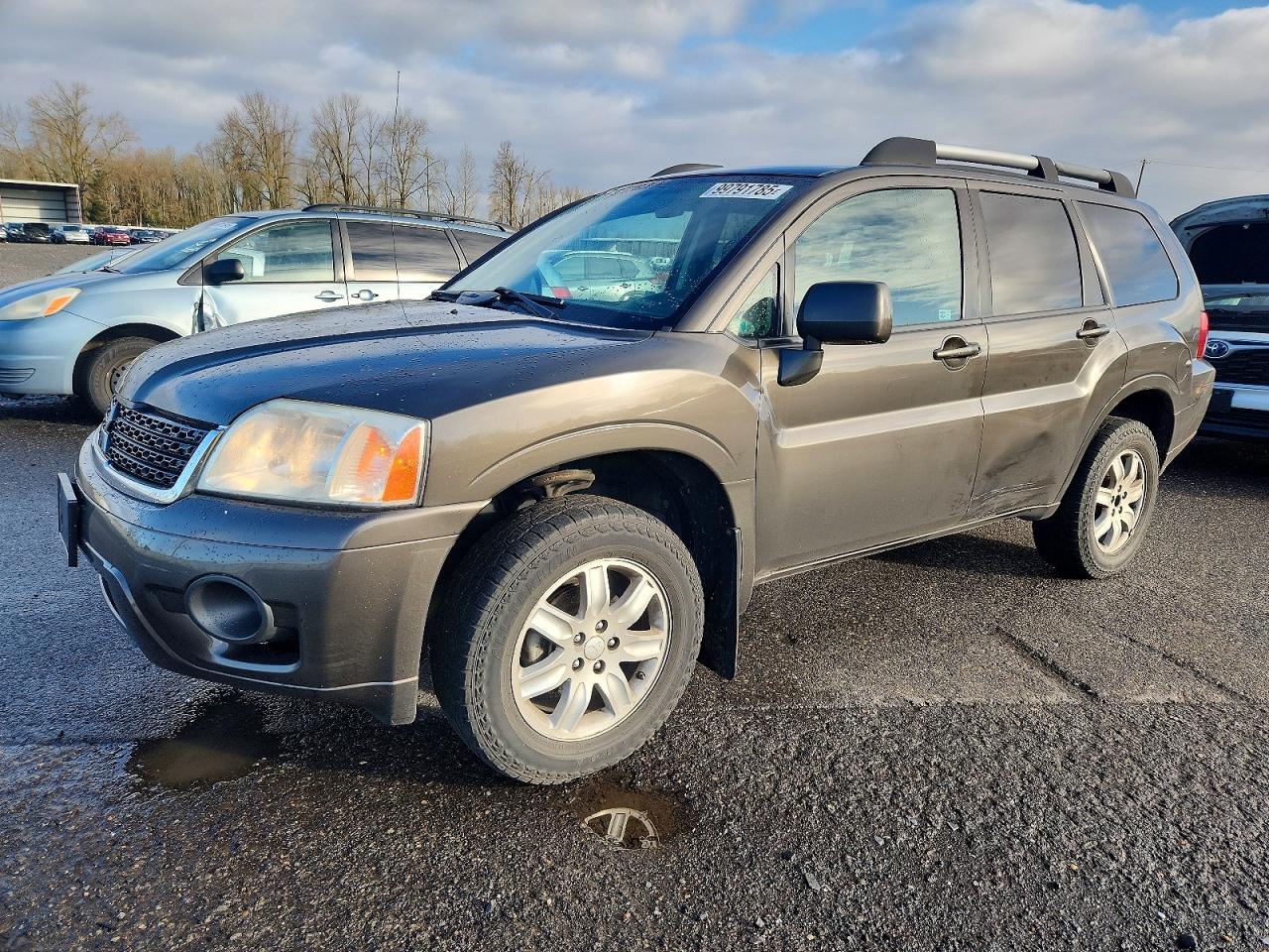 MITSUBISHI ENDEAVOR L 2011