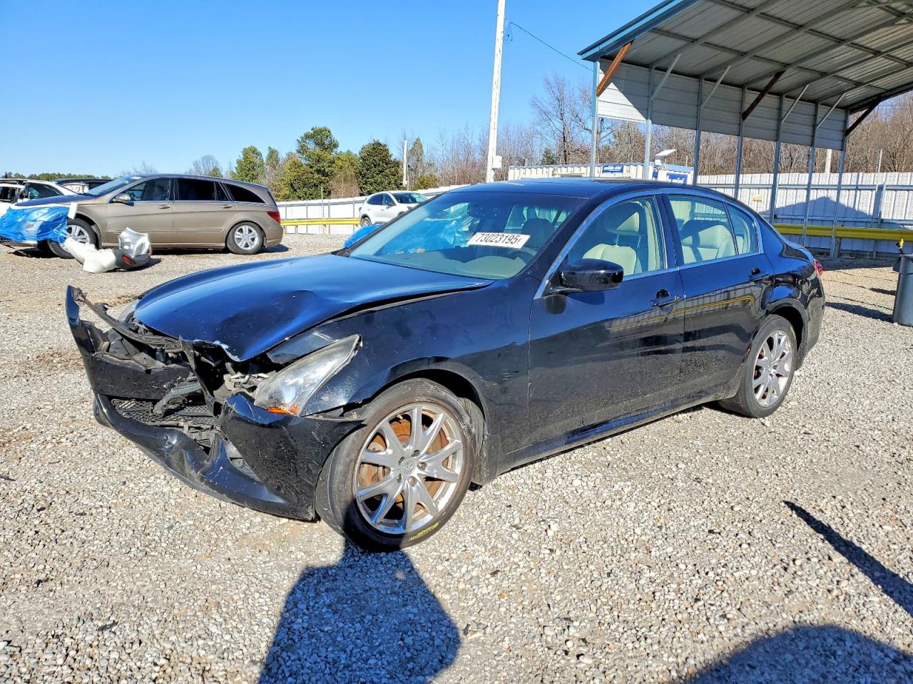 INFINITI G37 2011