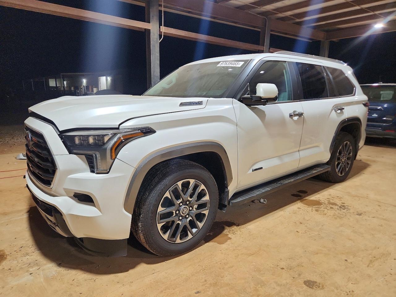 TOYOTA SEQUOIA 2024