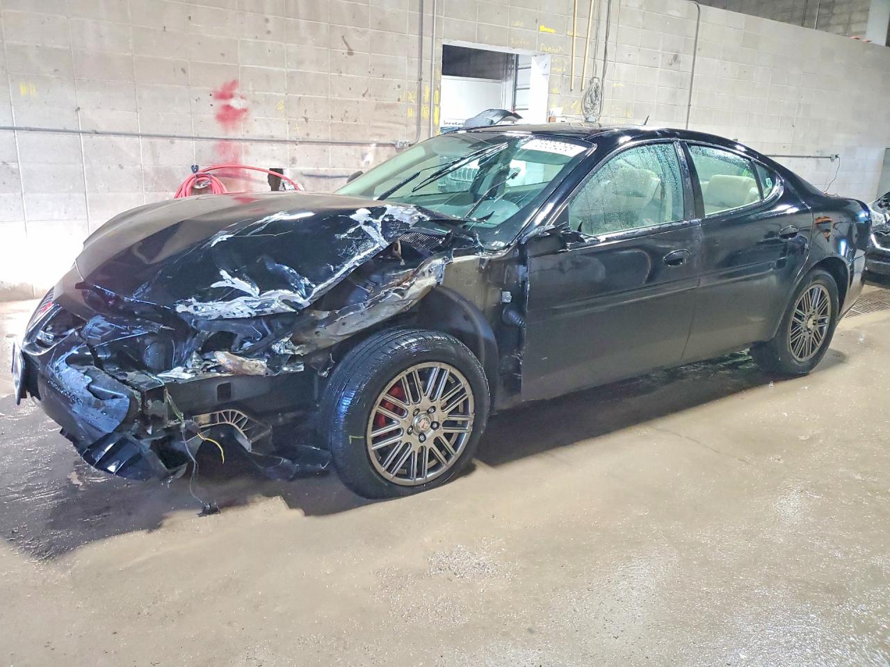 PONTIAC GRAND PRIX 2008