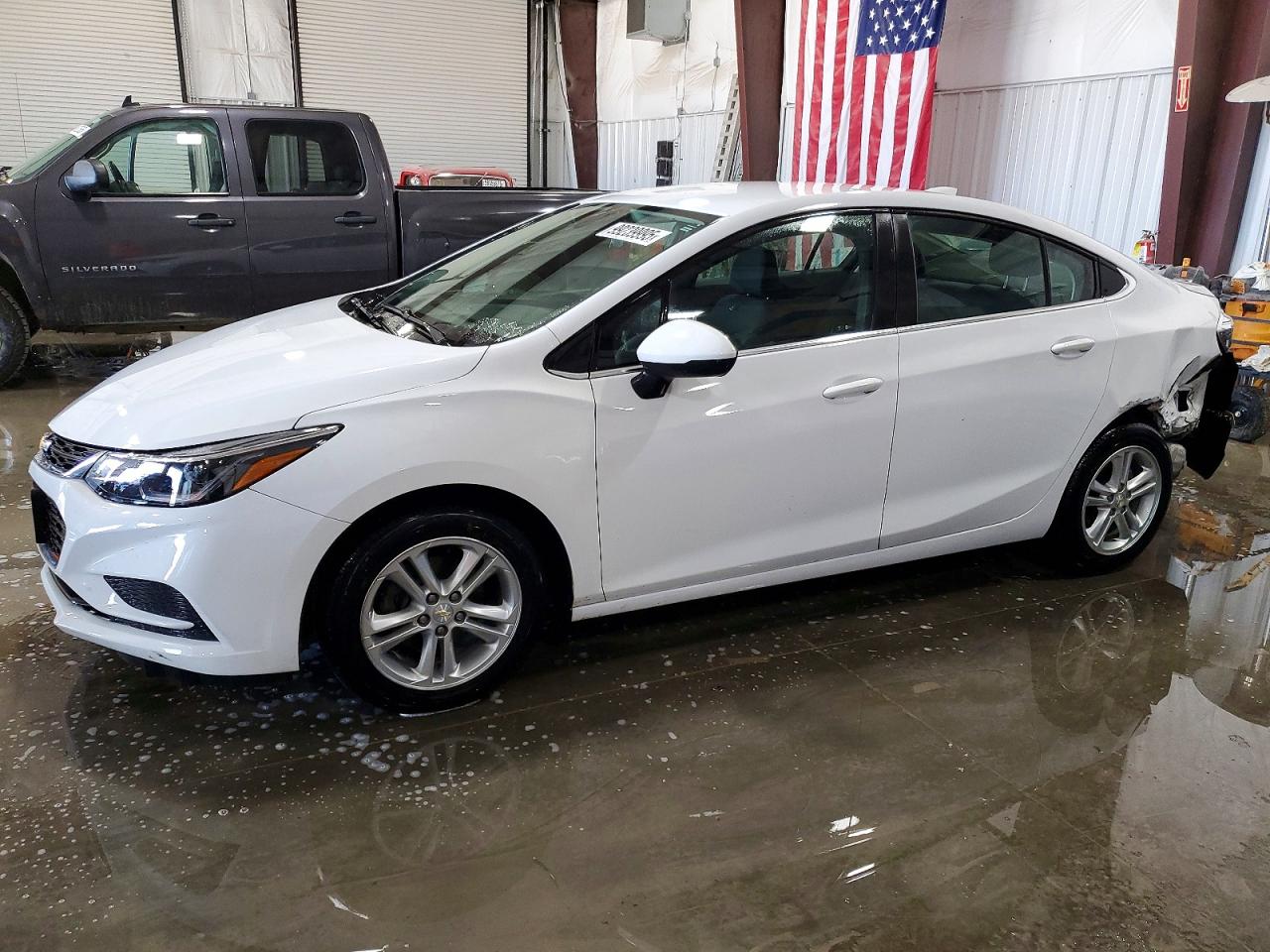 CHEVROLET CRUZE 2018