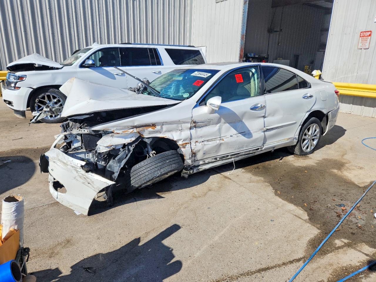LEXUS ES 2011