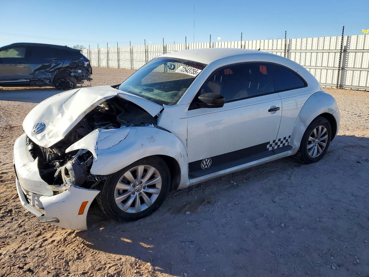 VOLKSWAGEN BEETLE 2014