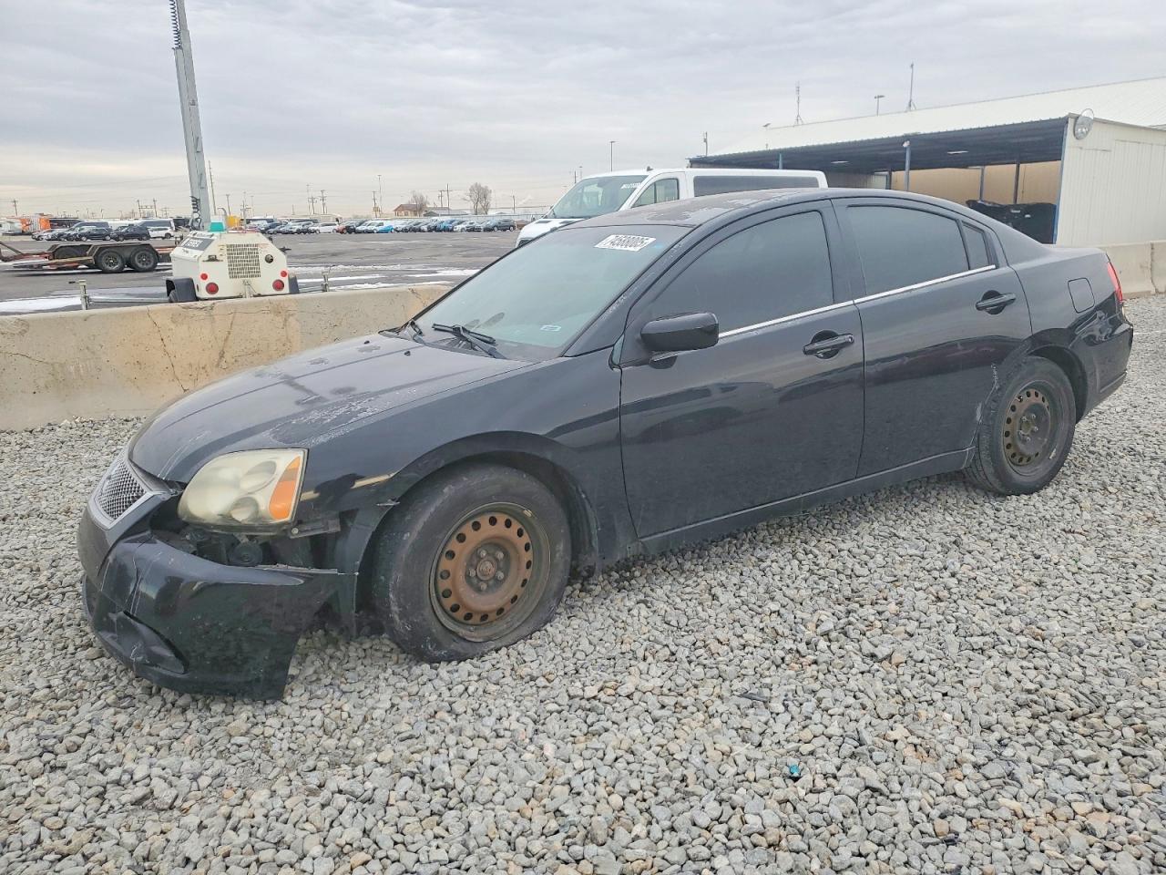 MITSUBISHI GALANT ES 2012