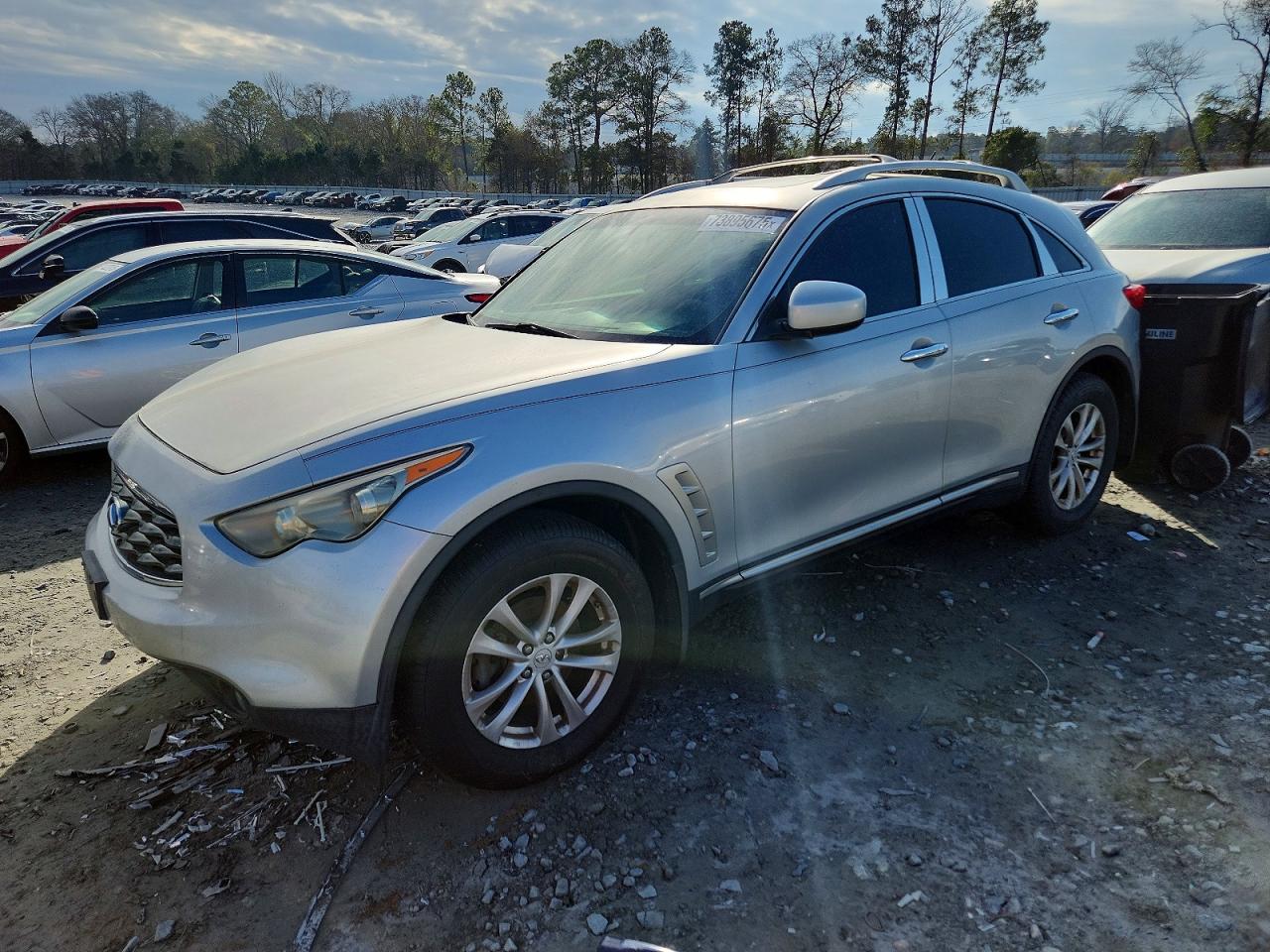 INFINITI FX35 2010
