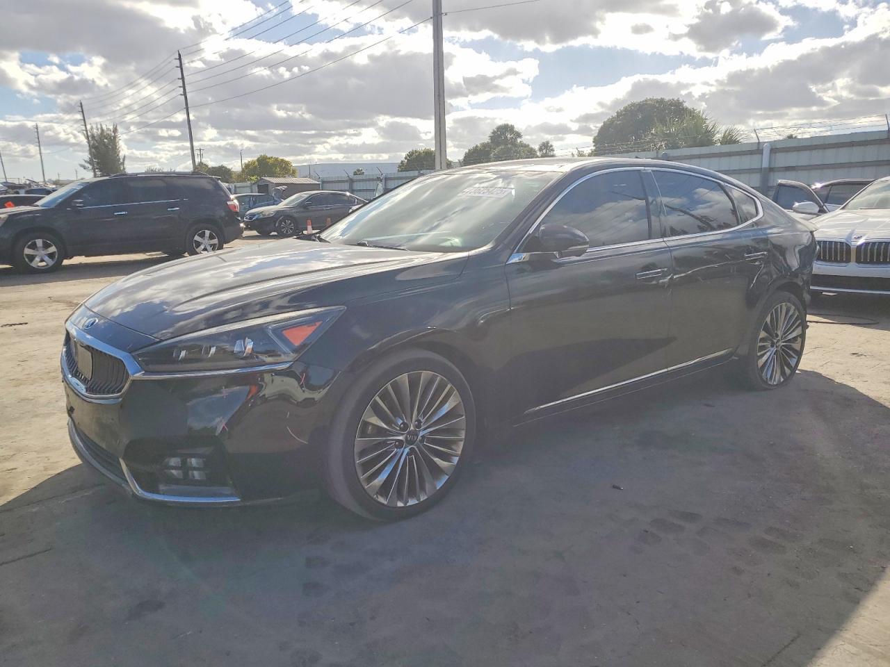 KIA CADENZA 2017