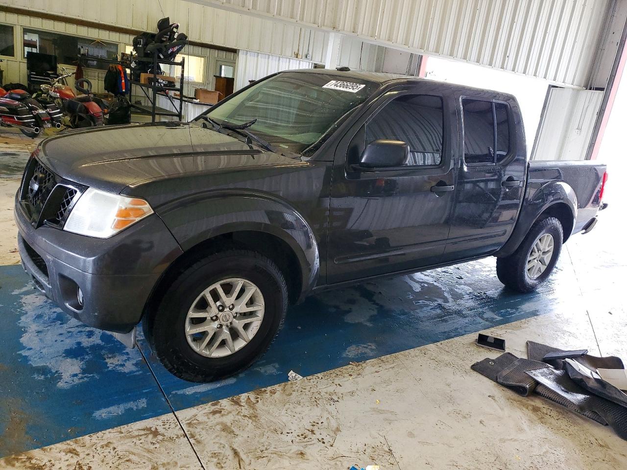 NISSAN FRONTIER 2015
