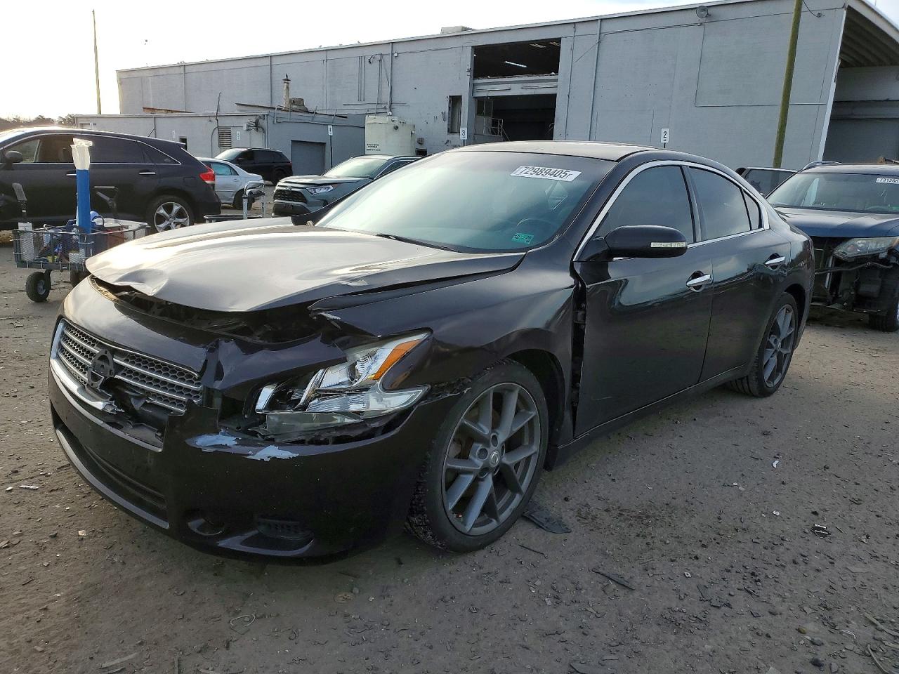 NISSAN MAXIMA 2010