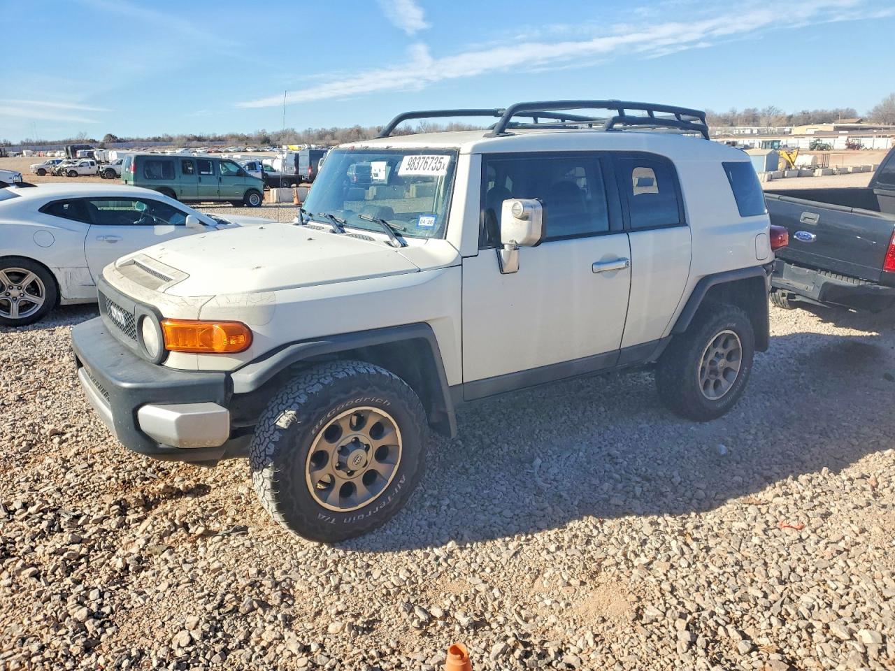 TOYOTA FJ CRUISER 2012