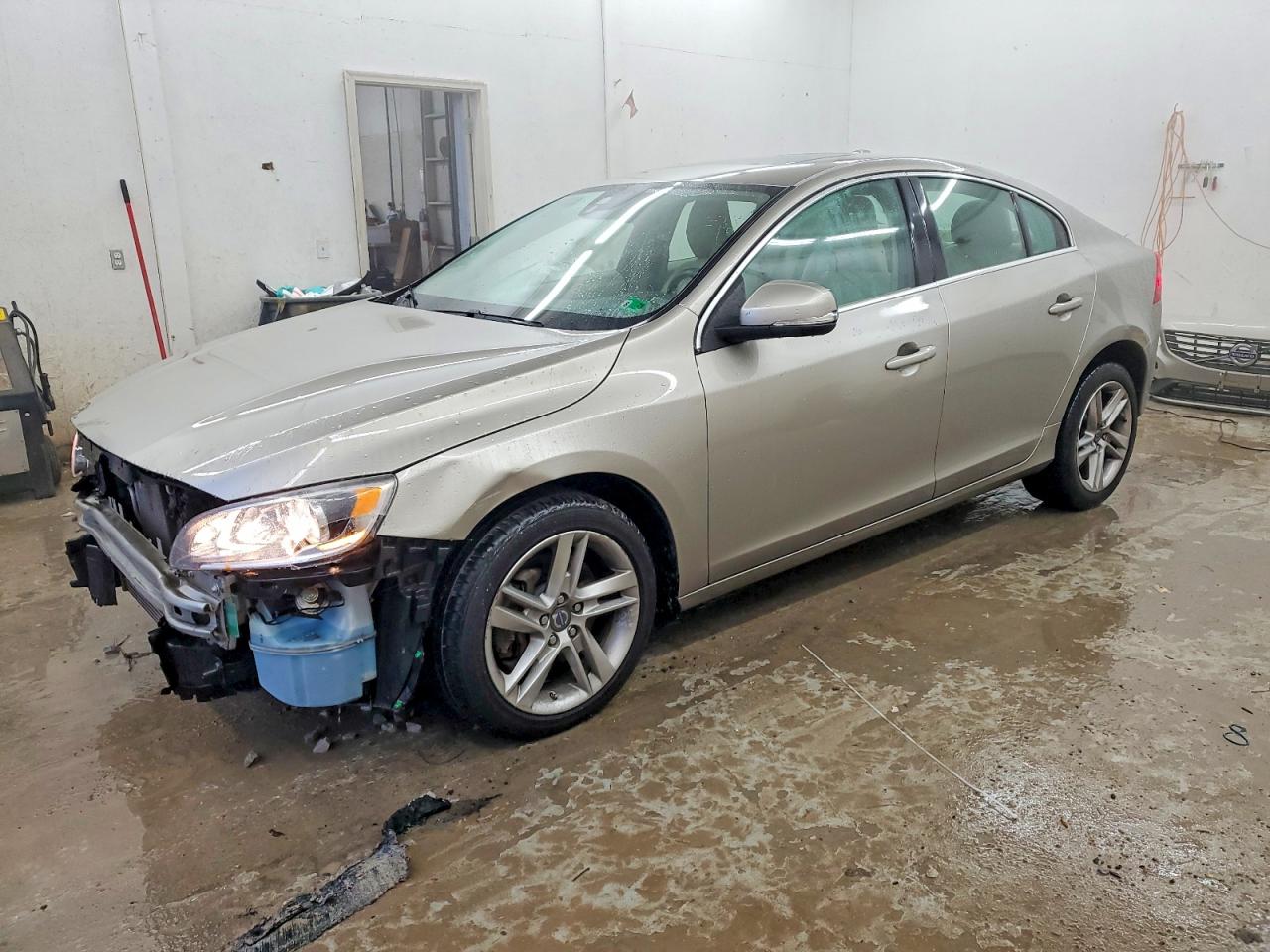 VOLVO S60 2015