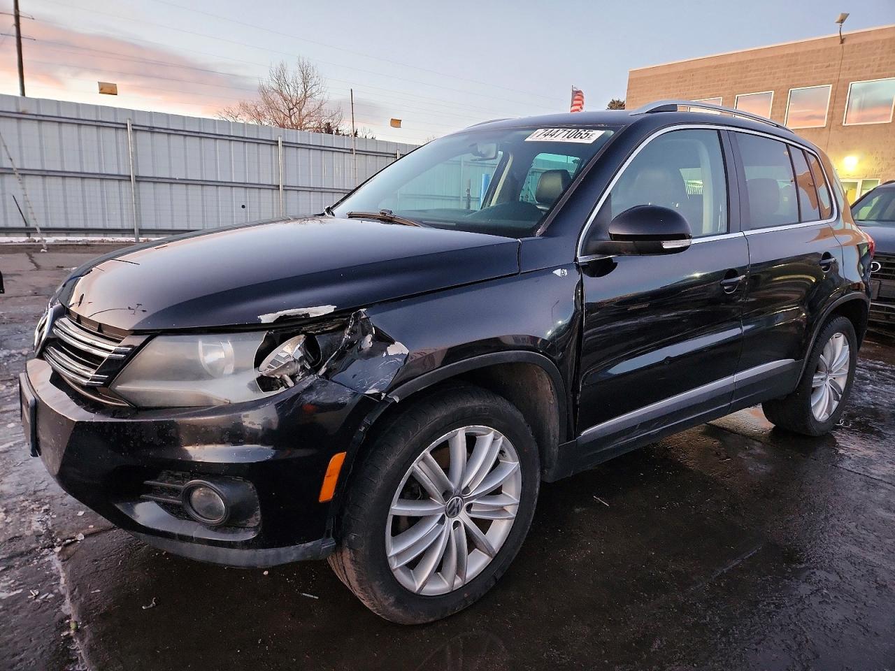 VOLKSWAGEN TIGUAN 2012