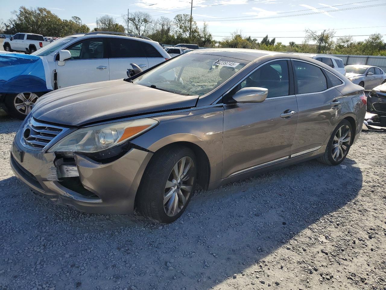 HYUNDAI AZERA 2012