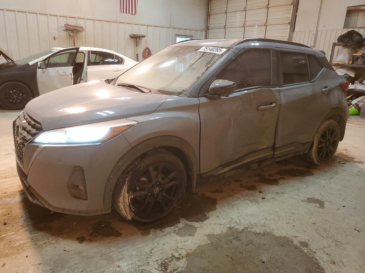 NISSAN KICKS 2022