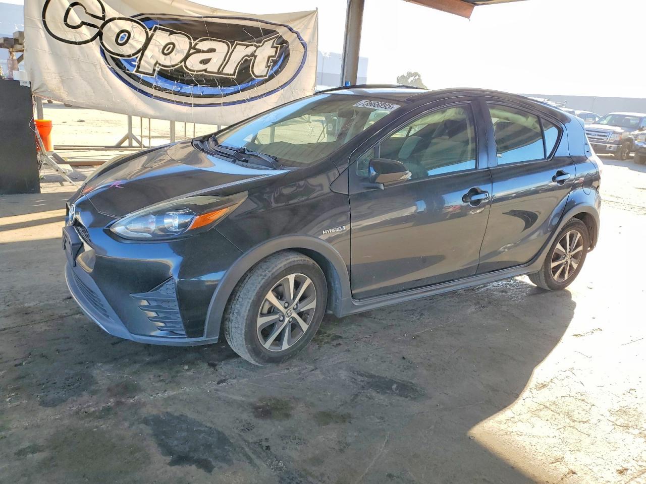 TOYOTA PRIUS C 2018