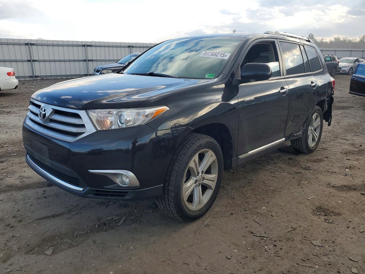 TOYOTA HIGHLANDER 2013