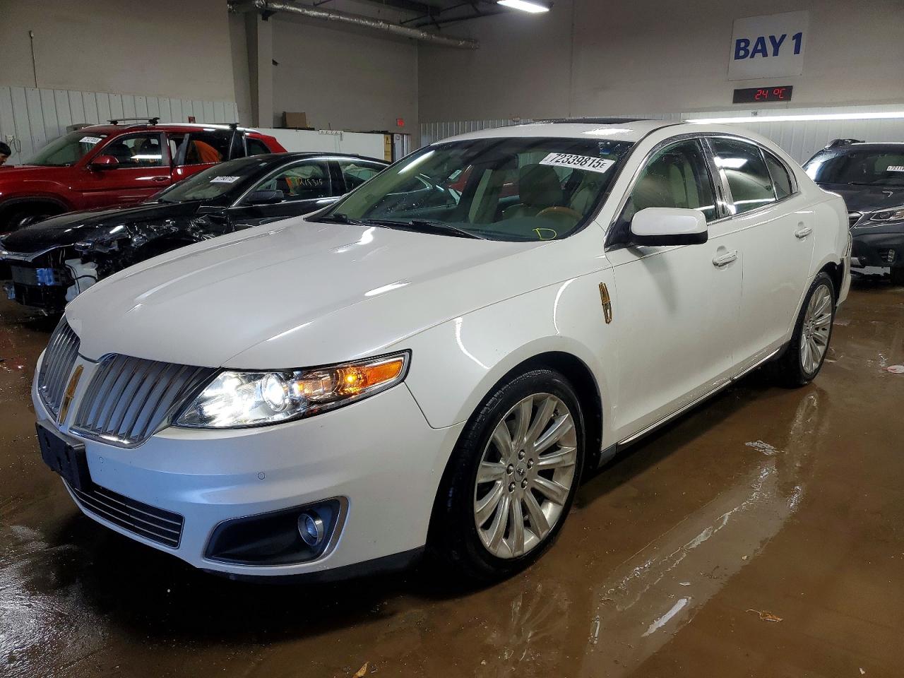 LINCOLN MKS 2010