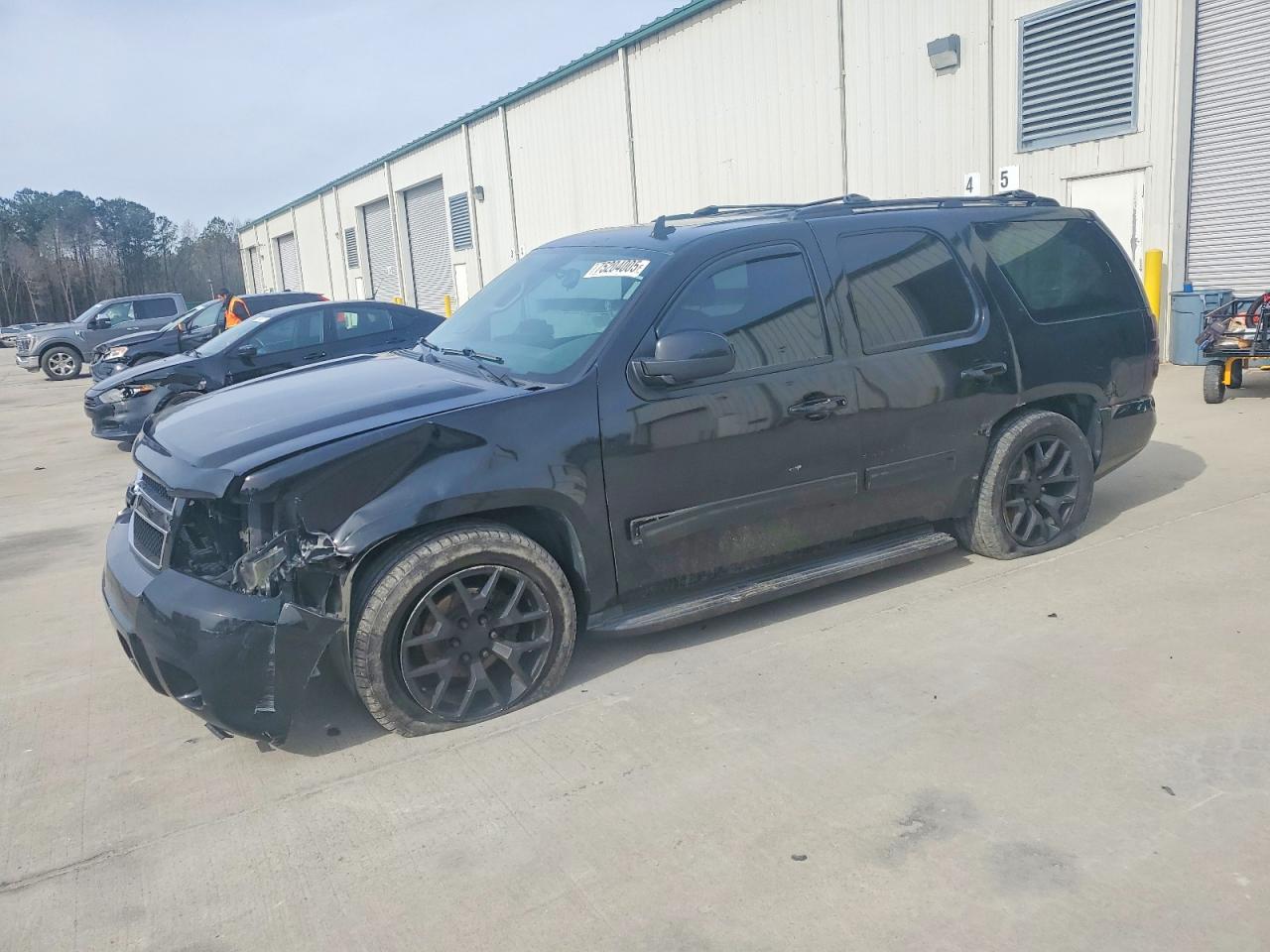CHEVROLET TAHOE 2013