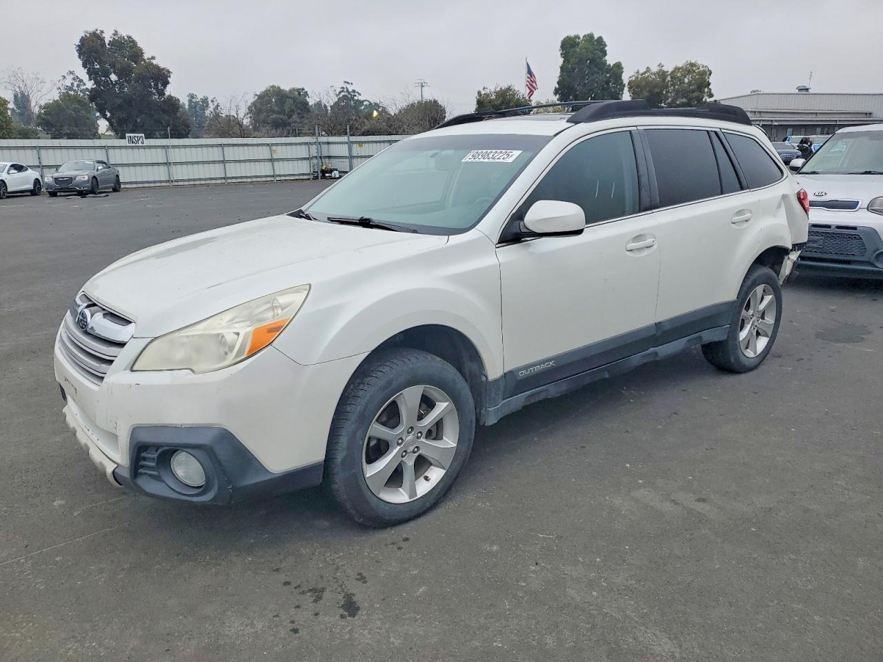 SUBARU OUTBACK 2013
