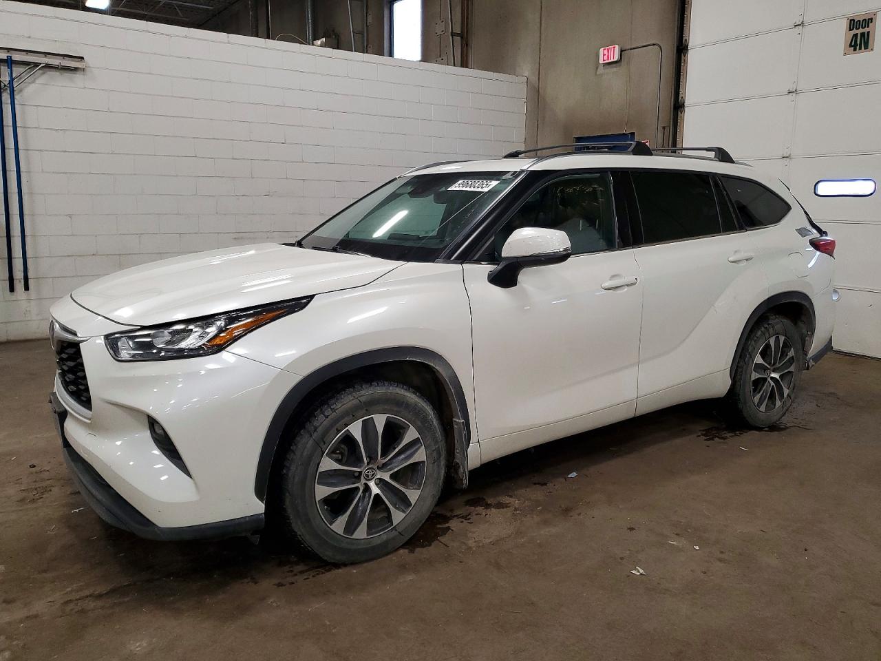TOYOTA HIGHLANDER 2020