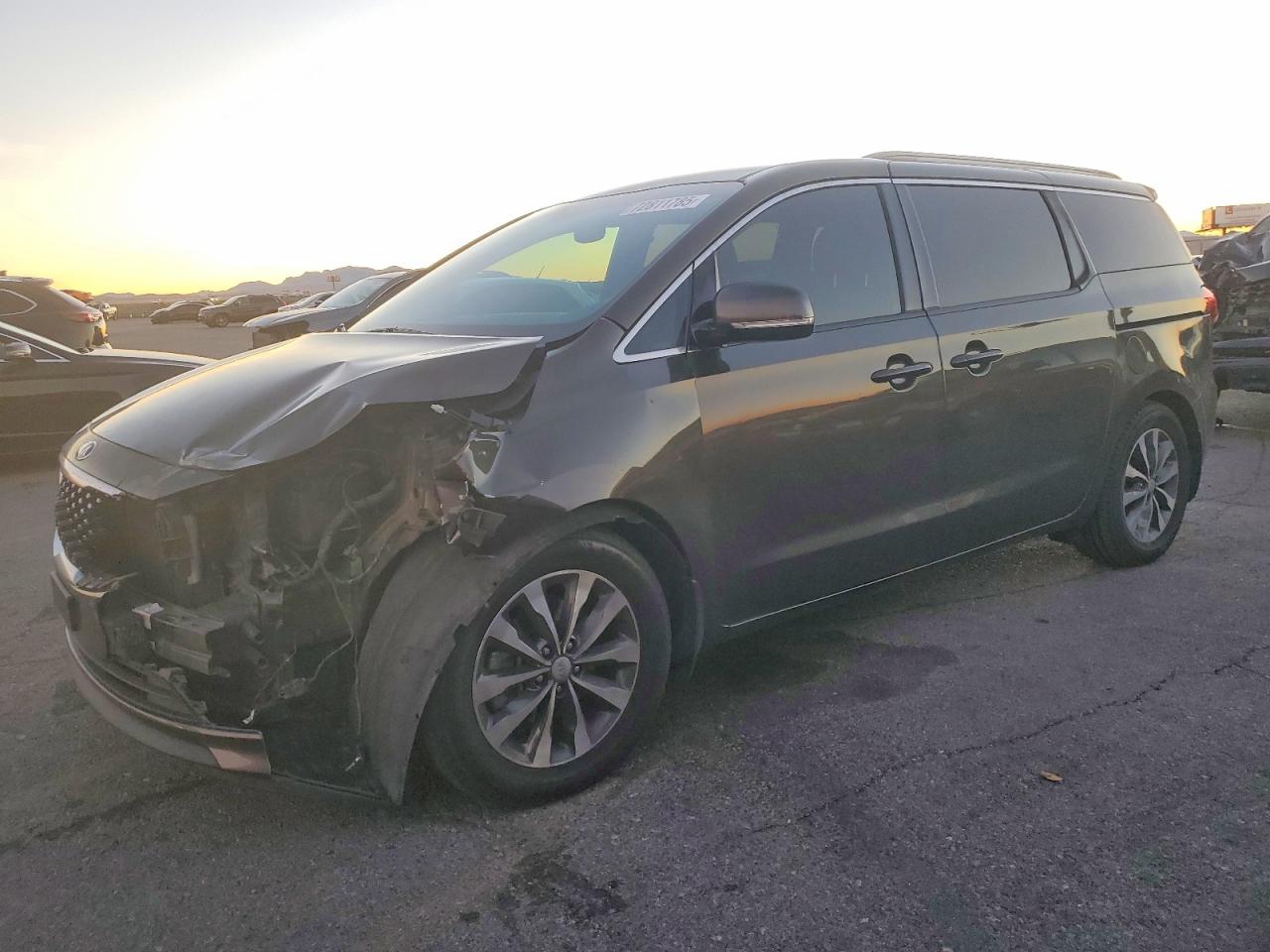 KIA SEDONA 2016