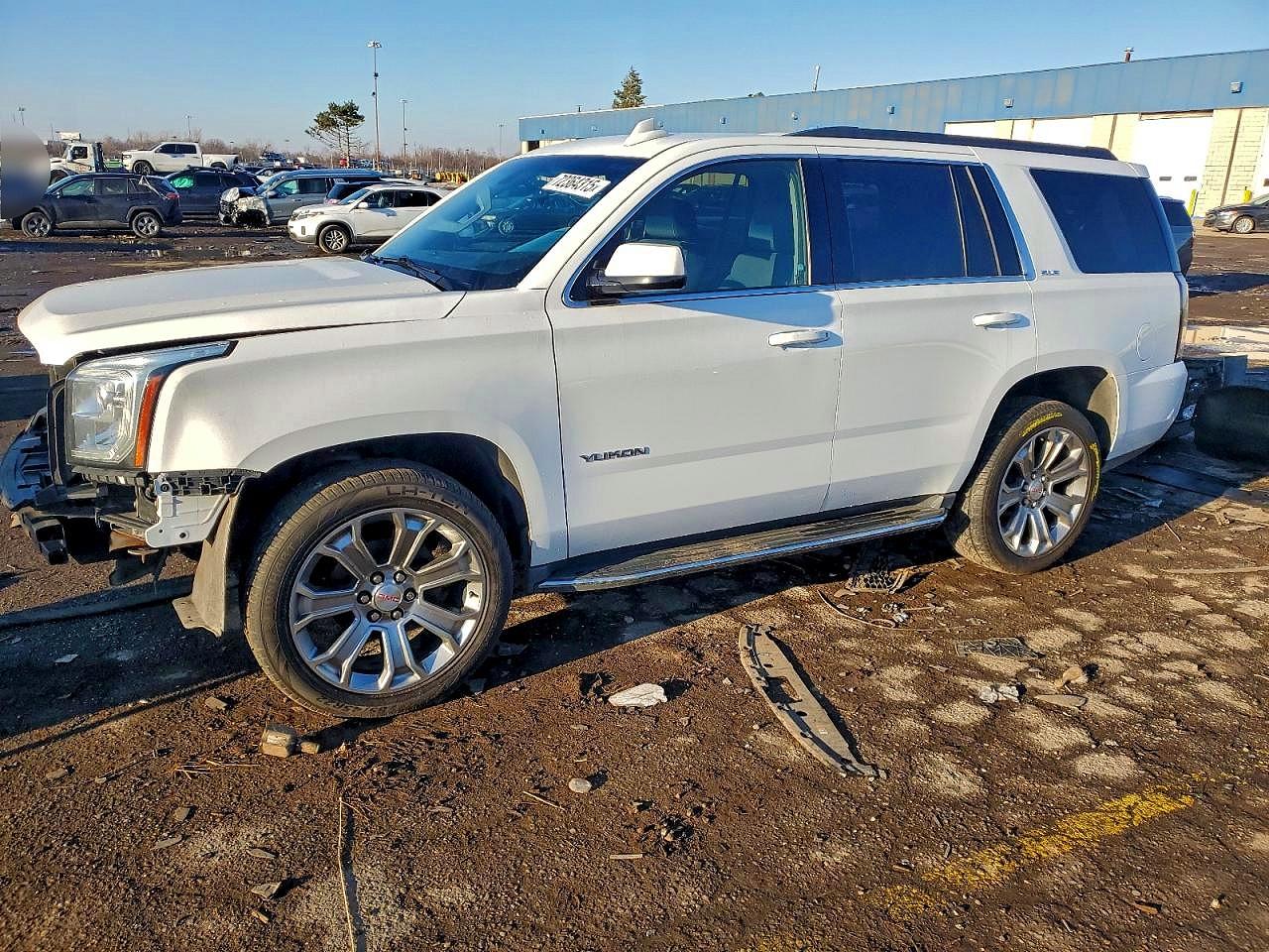 GMC YUKON SLE 2016