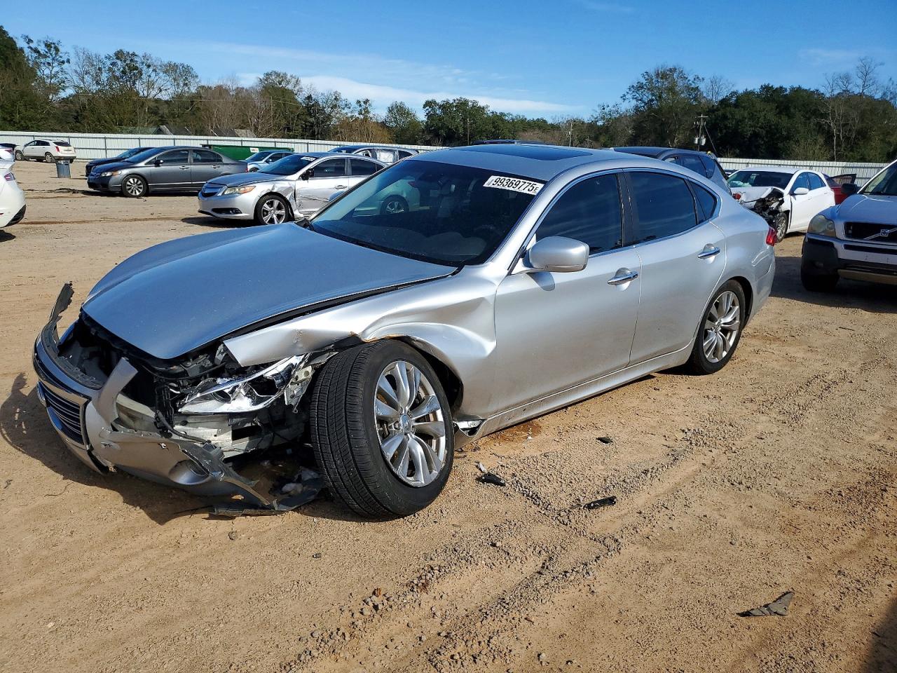 INFINITI M37 2013