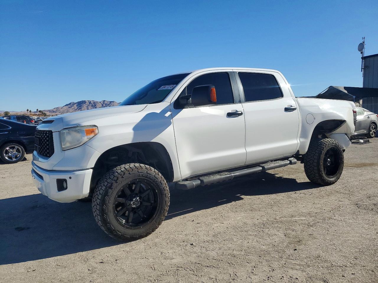 TOYOTA TUNDRA CRE 2015