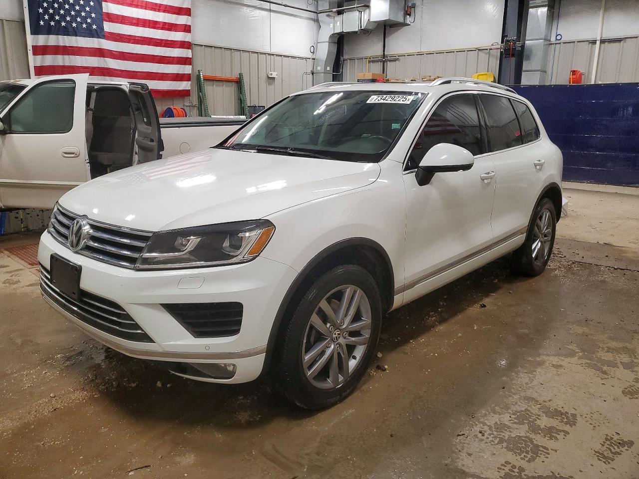 VOLKSWAGEN TOUAREG V6 2015
