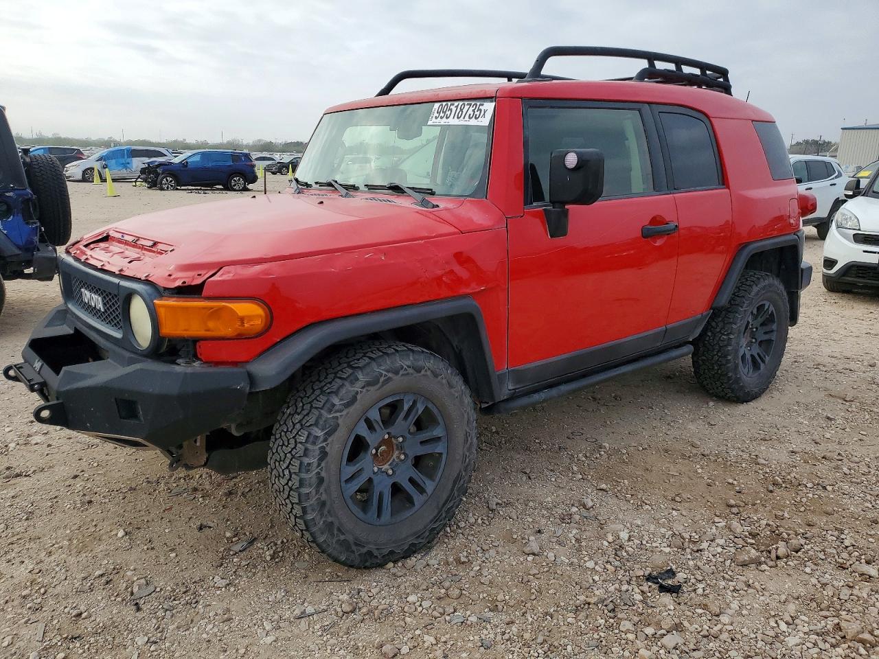 TOYOTA FJ CRUISER 2012