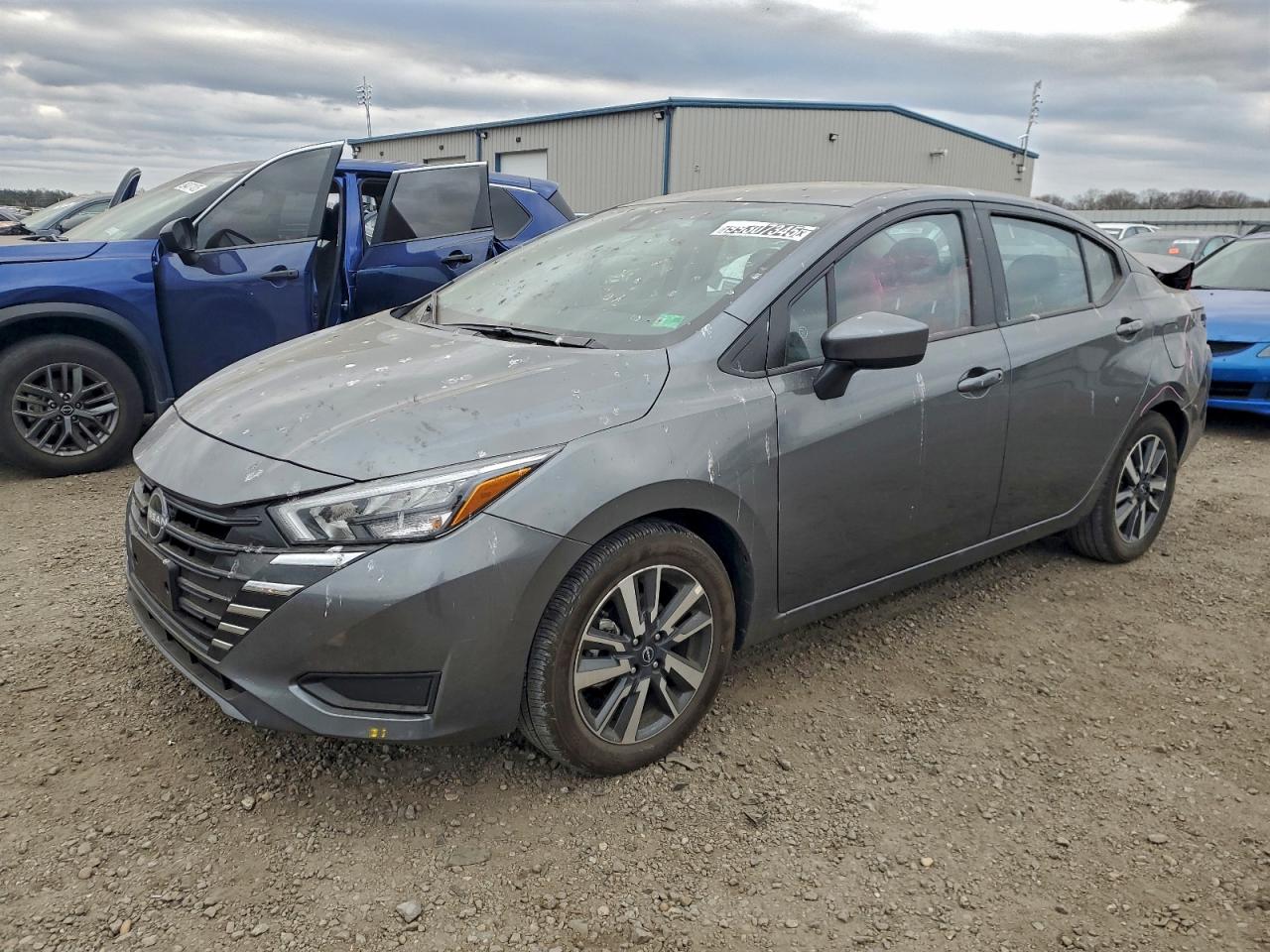 NISSAN VERSA SV 2025
