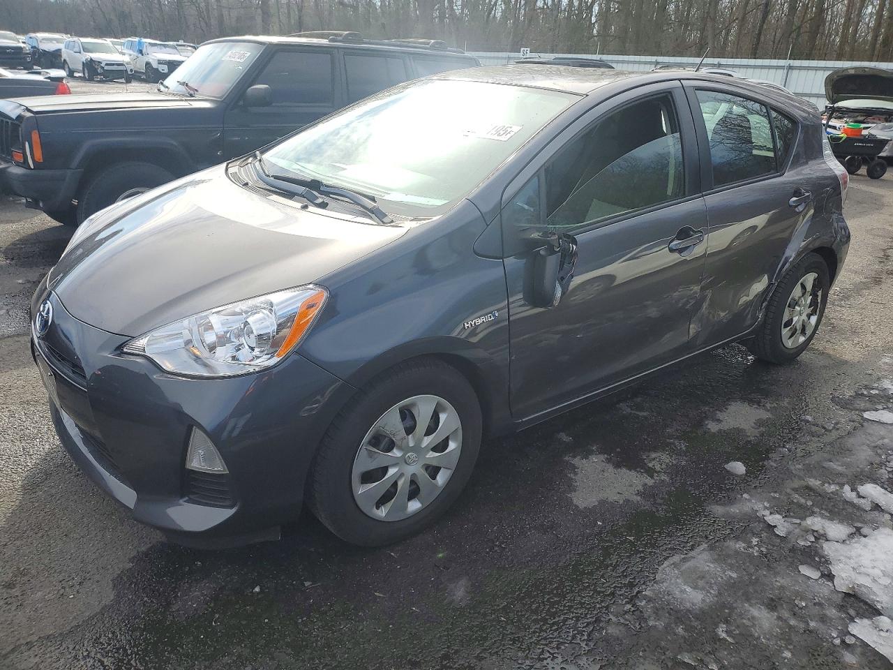 TOYOTA PRIUS C 2012