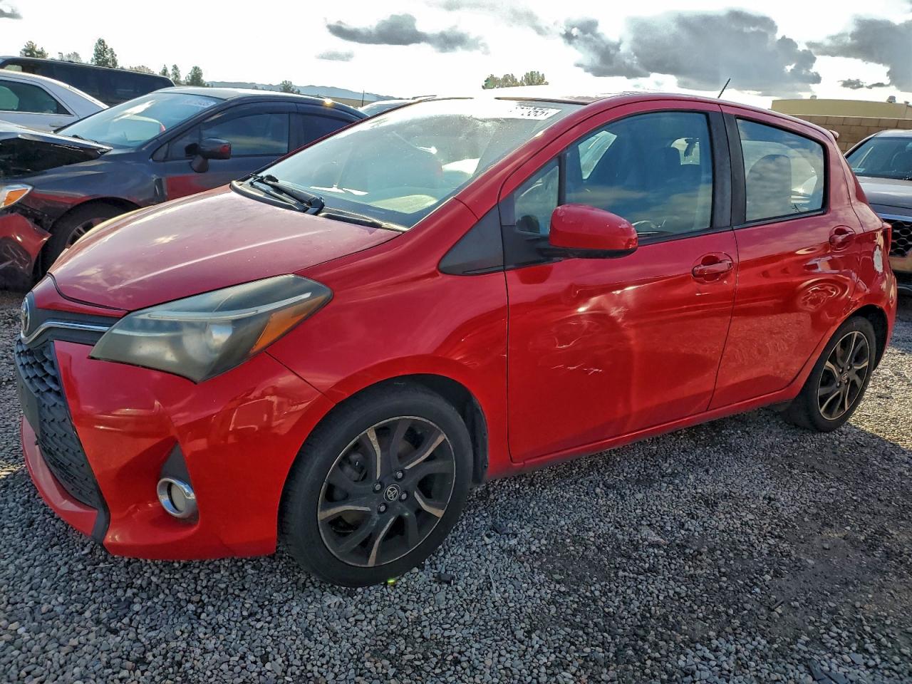 TOYOTA YARIS 2015
