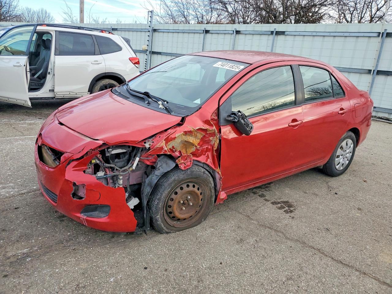 TOYOTA YARIS 2011