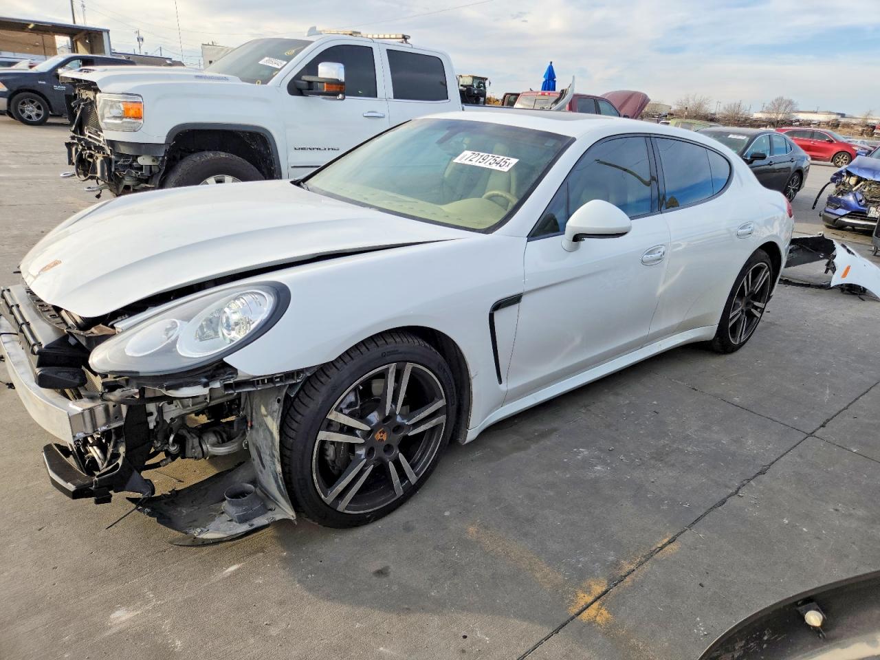 PORSCHE PANAMERA 2 2014