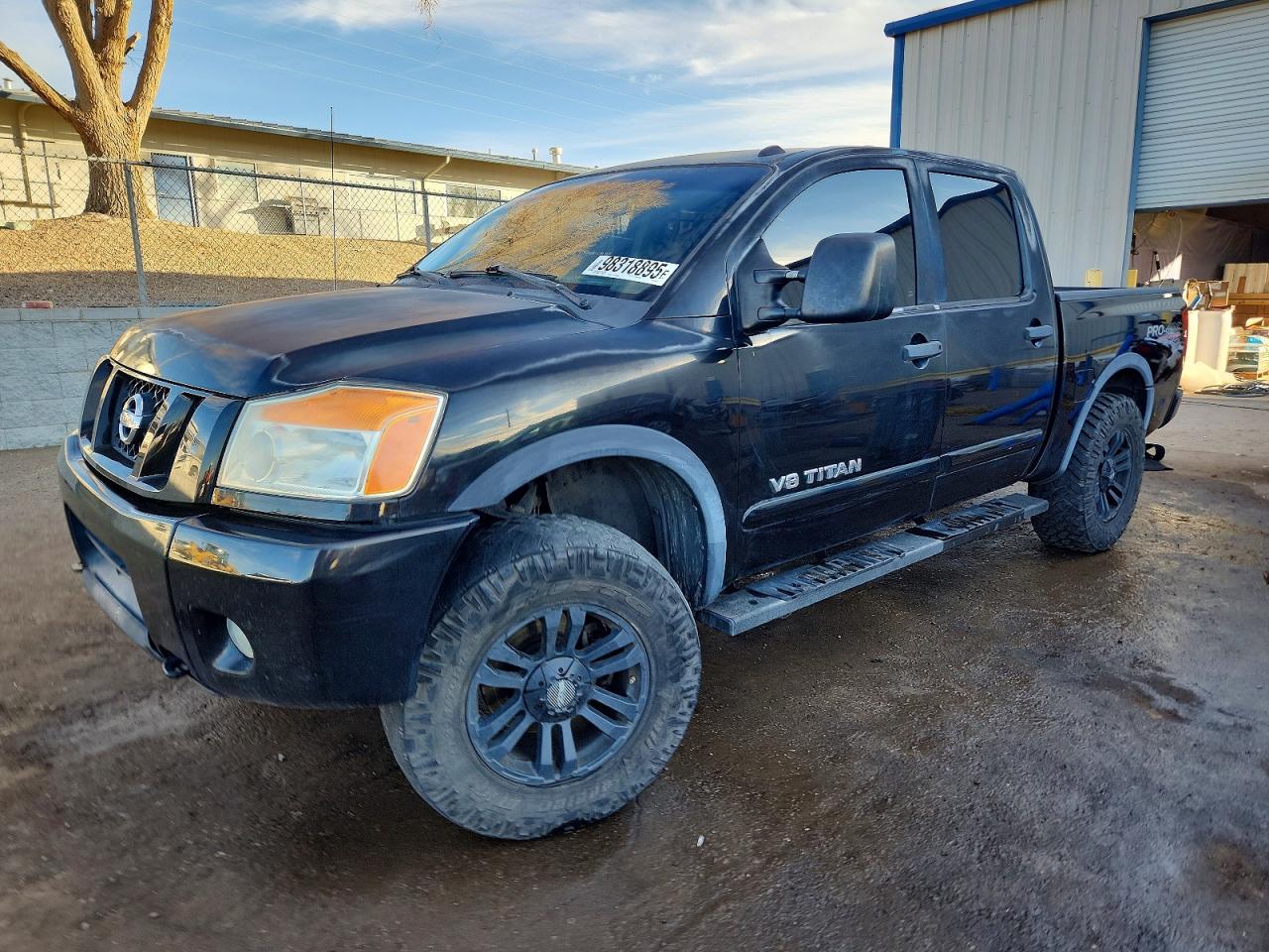 NISSAN TITAN 2010