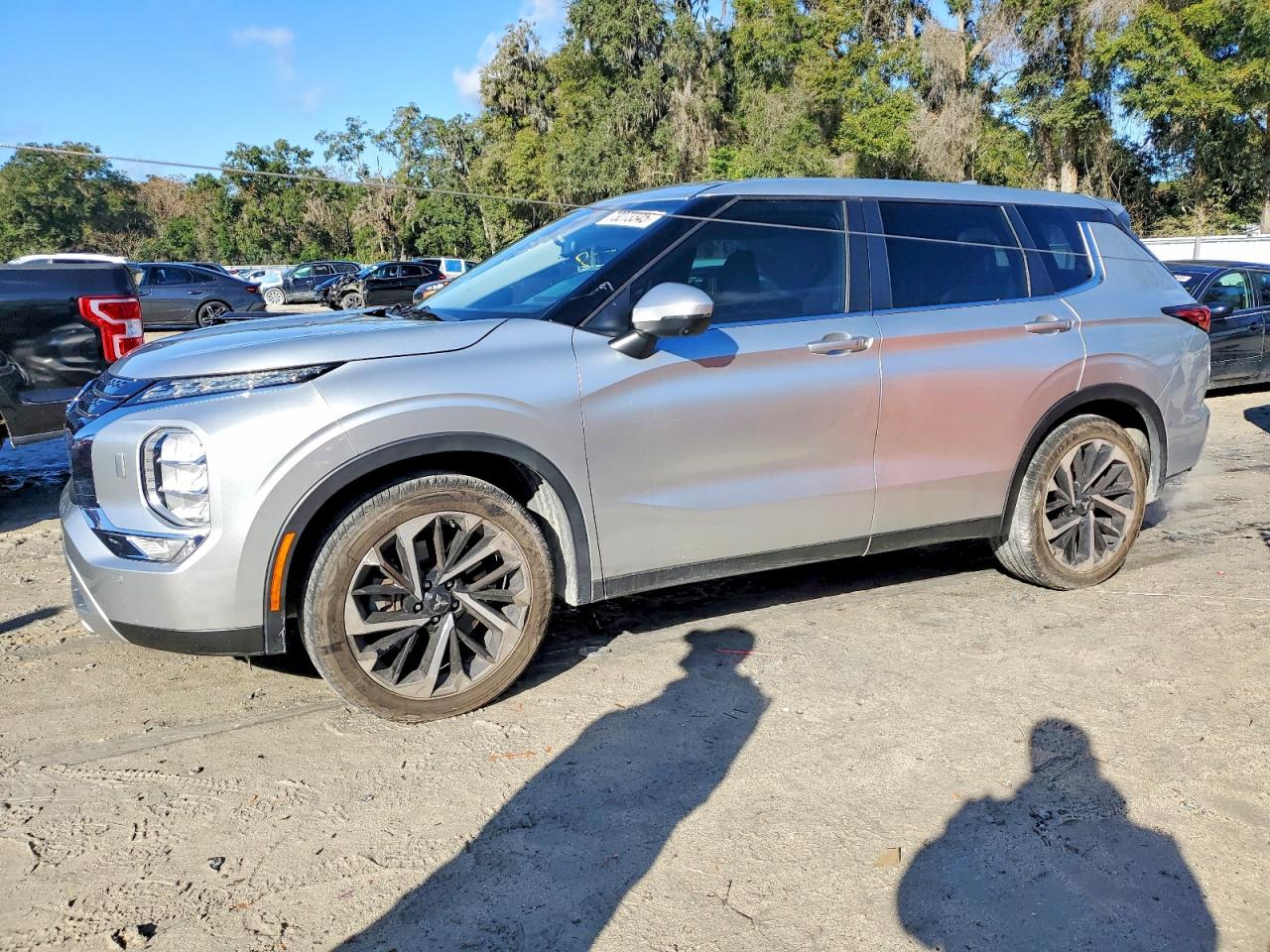 MITSUBISHI OUTLANDER 2022